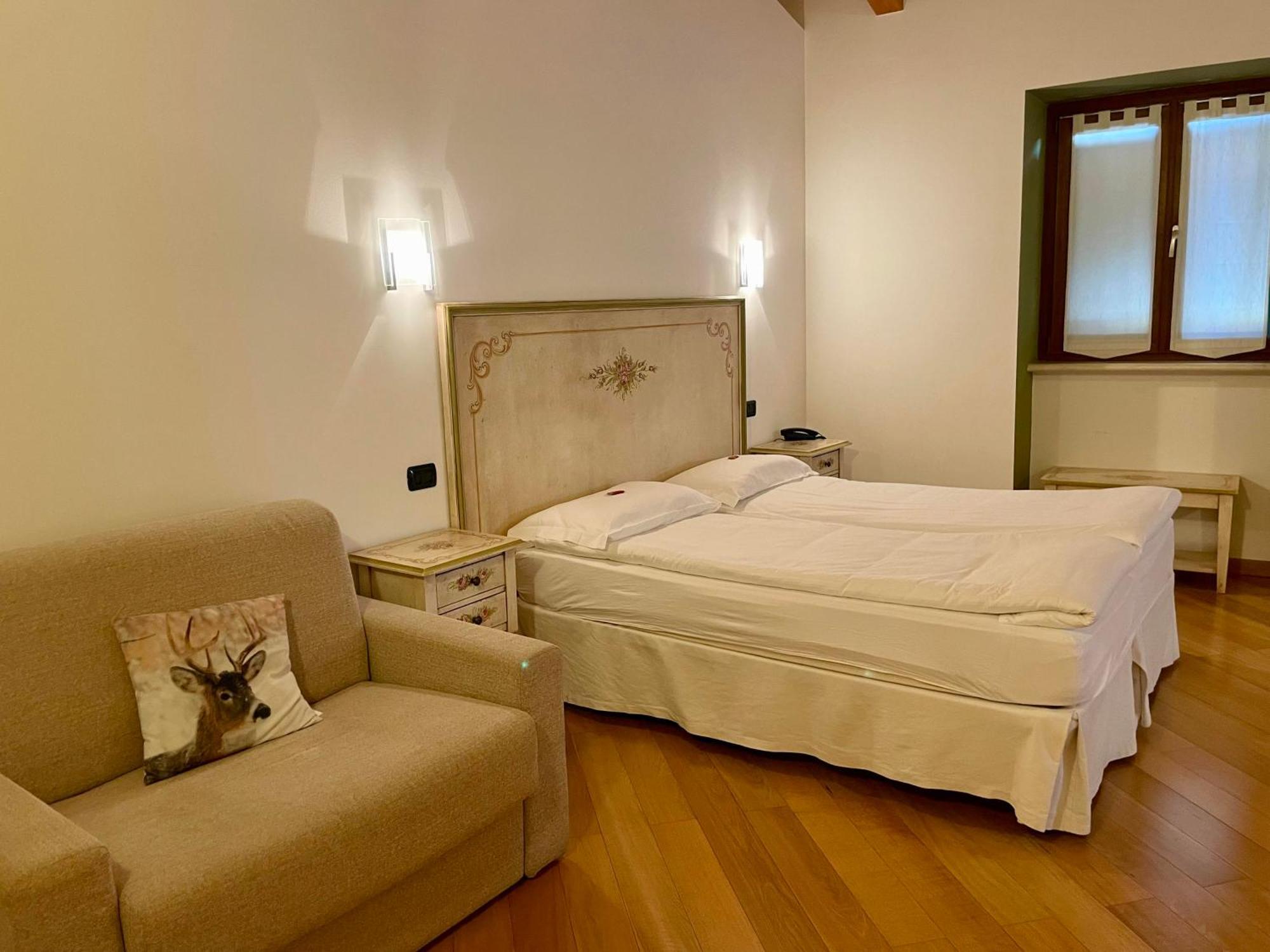 Relais Fontana Rosa B&B Wellness Caprino Veronese Exterior photo